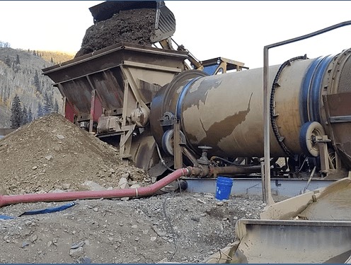 Commercial placer washplant in operation
